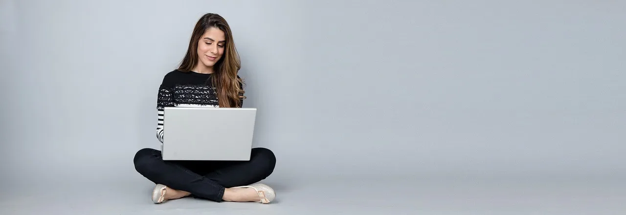 woman, laptop, blogging, business, female, blogger, young, work, sitting, happy, working, businesswoman, smiling, women, casual, modern, typing, online, computer, person, internet, girl, blog, reading, banner, lifestyle, laptop, blogging, business, blogger, women, typing, online, online, online, computer, blog, blog, blog, banner, banner, banner, banner, banner. Online Business Ideas Mistakes: Nine Common Pitfalls